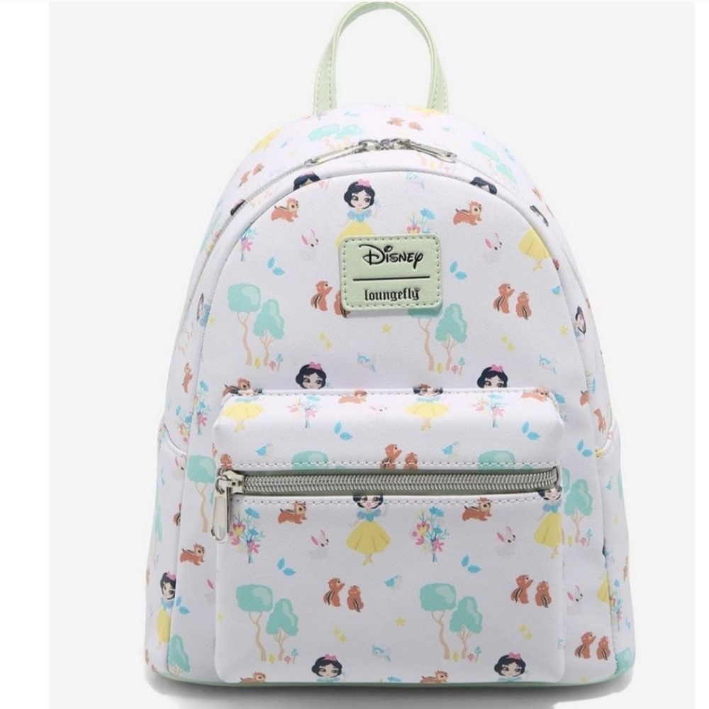 NWT Loungefly Disney Snow White and the seven dwarves chibi mini backpack